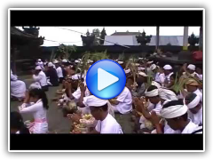 Mass Bali Ceremony (Nyegara-Gunung) after Cremation (part 10)